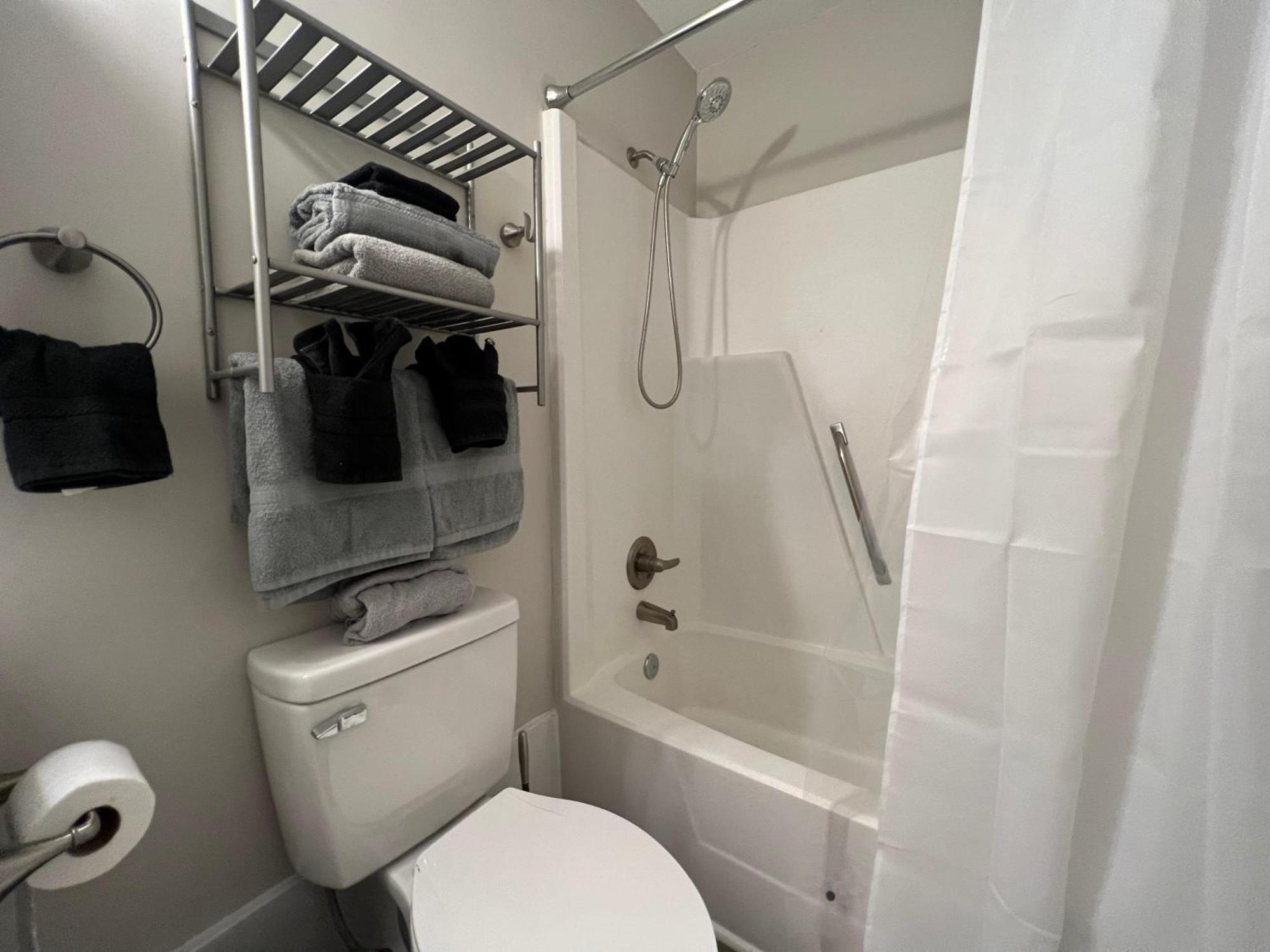 Вілла 1408 Perrin Dr, Unit D - Ocean Walk Sleeps 8 Мертл-Біч Екстер'єр фото